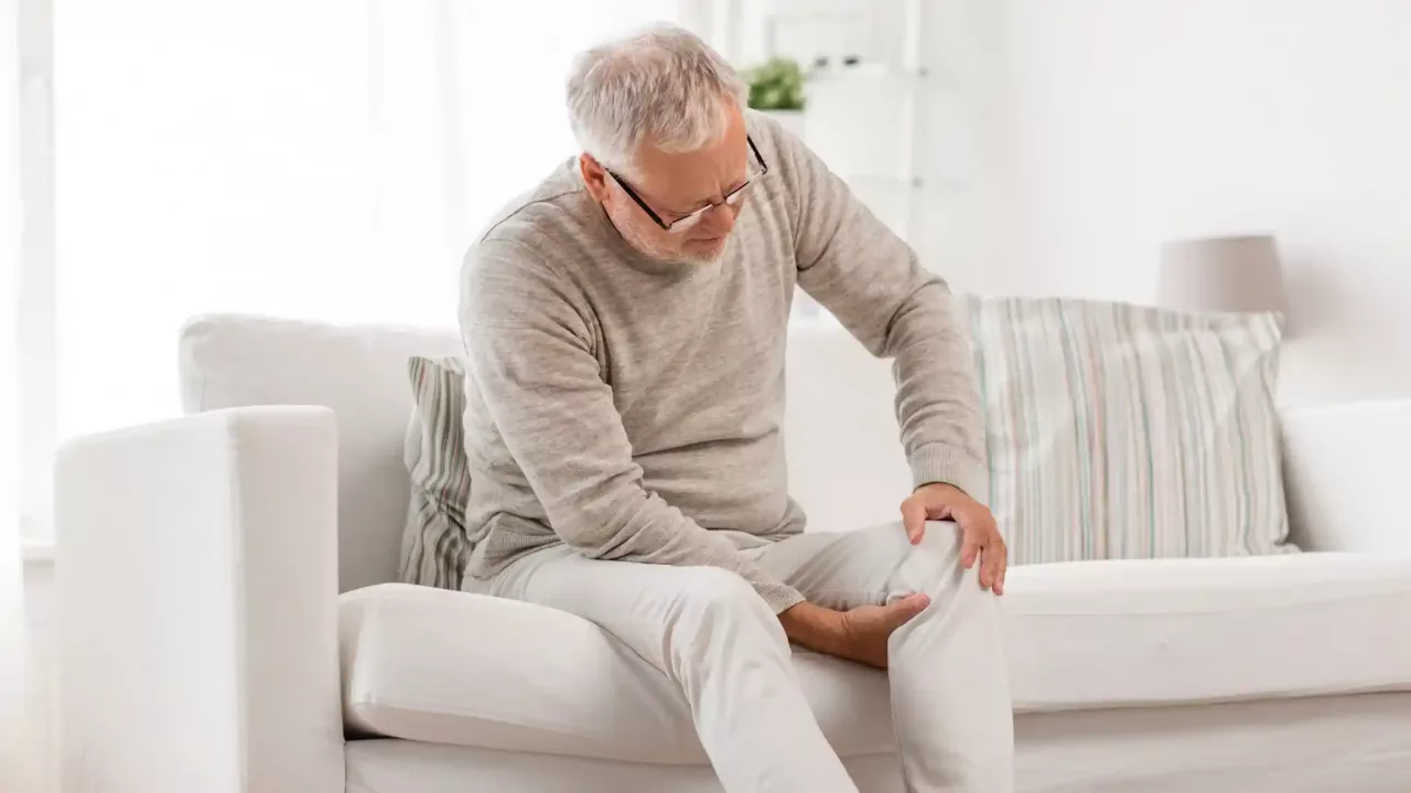 Arthroscopy vs Joint Replacement: When Each Is the Best Option for Your Joint Problem